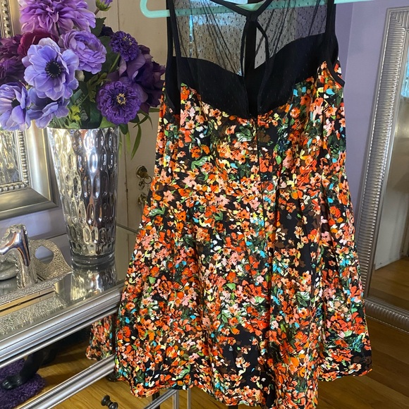 Floral and lace fit and flare dress - Picture 7 of 12